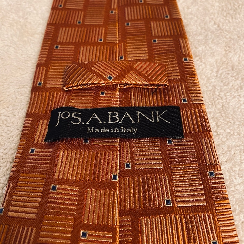 Brand New Corporate Power Tie By JOS A BANK - Picture 4 of 4